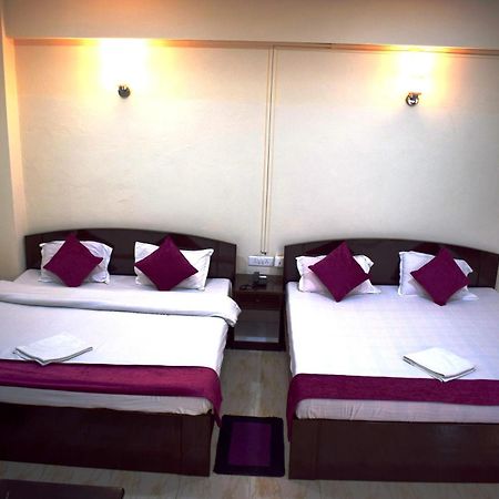 Lily Guest House 西隆 外观 照片