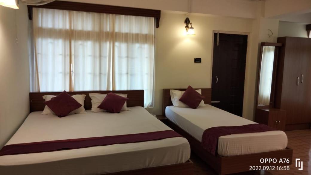 Lily Guest House 西隆 外观 照片