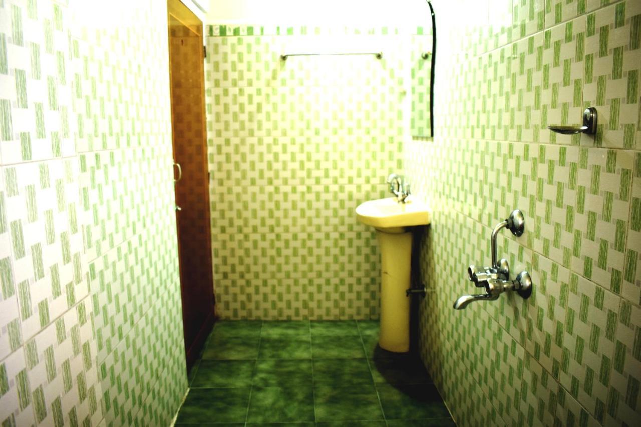 Lily Guest House 西隆 外观 照片