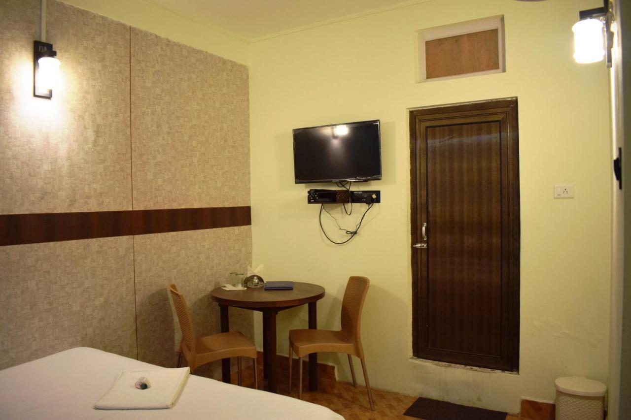 Lily Guest House 西隆 外观 照片