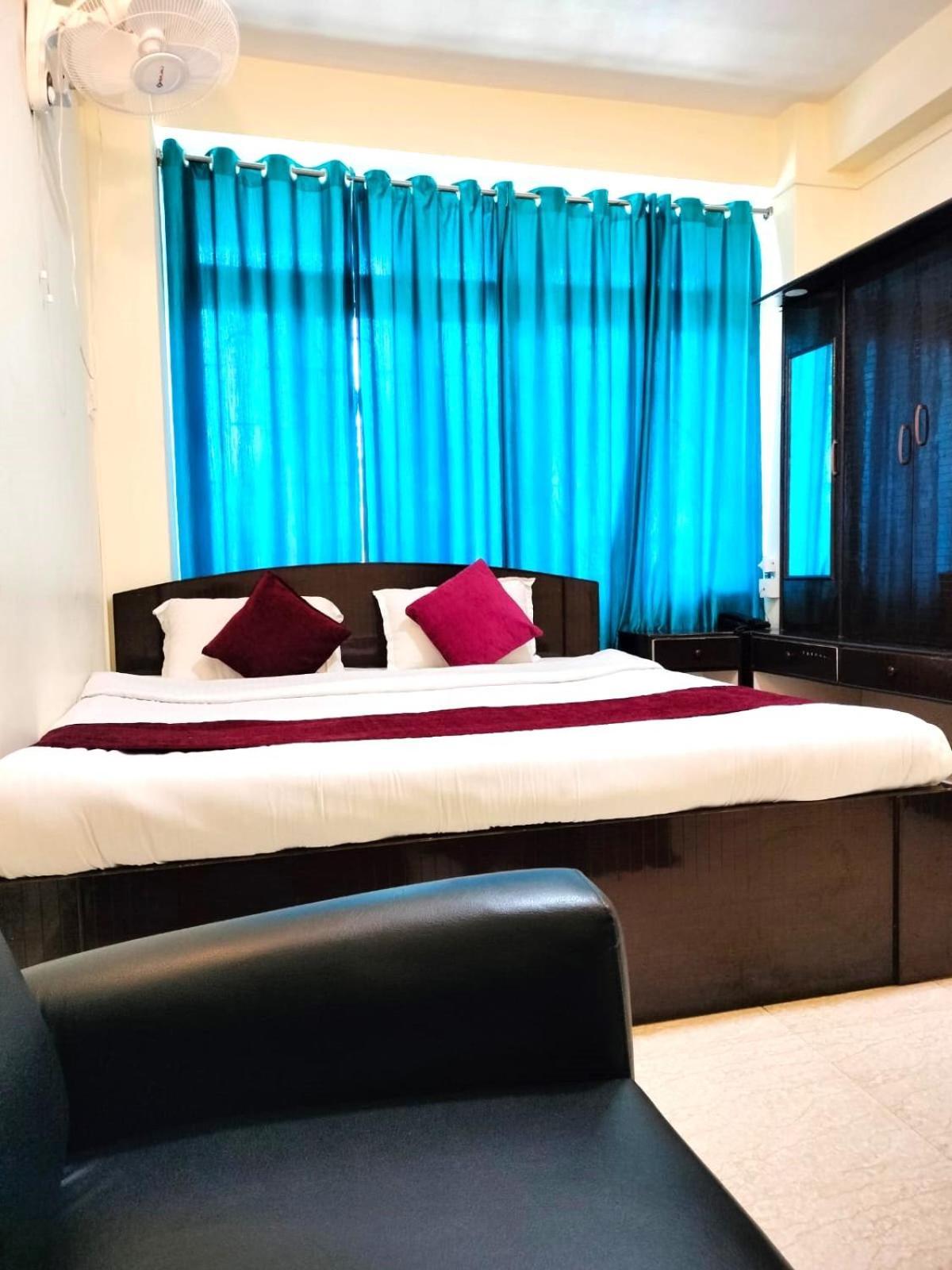 Lily Guest House 西隆 外观 照片