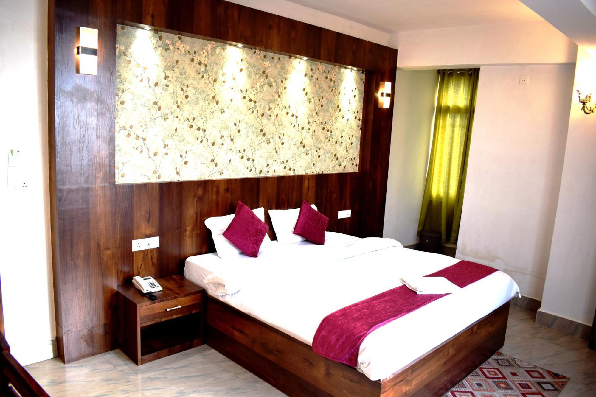 Lily Guest House 西隆 外观 照片