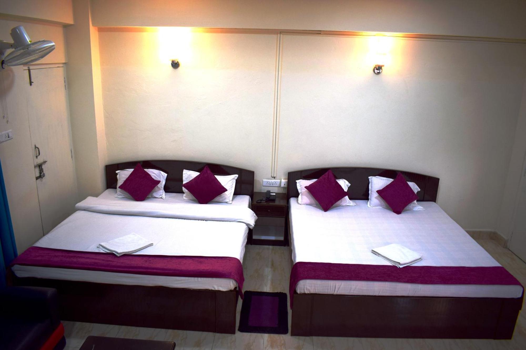 Lily Guest House 西隆 外观 照片